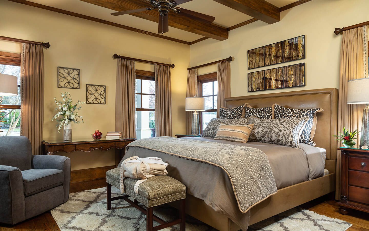 Weekend Getaways in Texas - Starr Hollow room