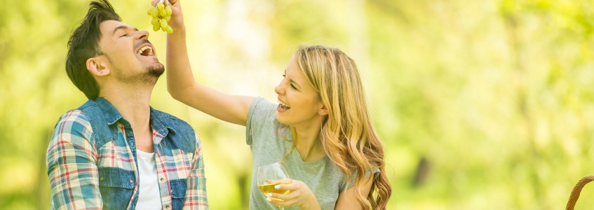 There are so many fun things to do in Granbury, Texas! Try wine and a picnic with your special someone.